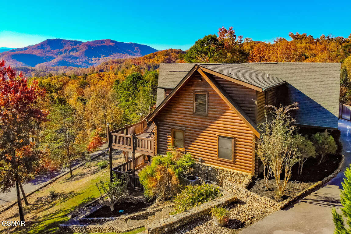 2748*2738 Cats Paw Lane Sevierville TN 37862