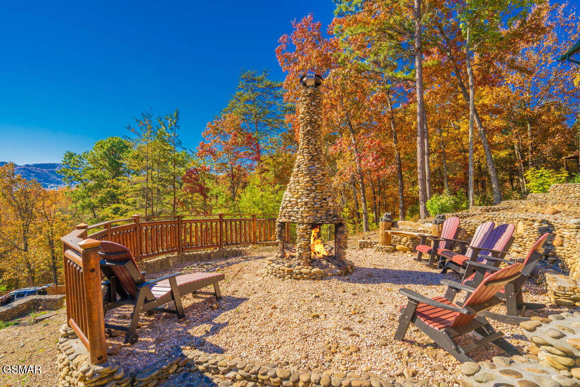 2748*2738 Cats Paw Lane Sevierville TN 37862