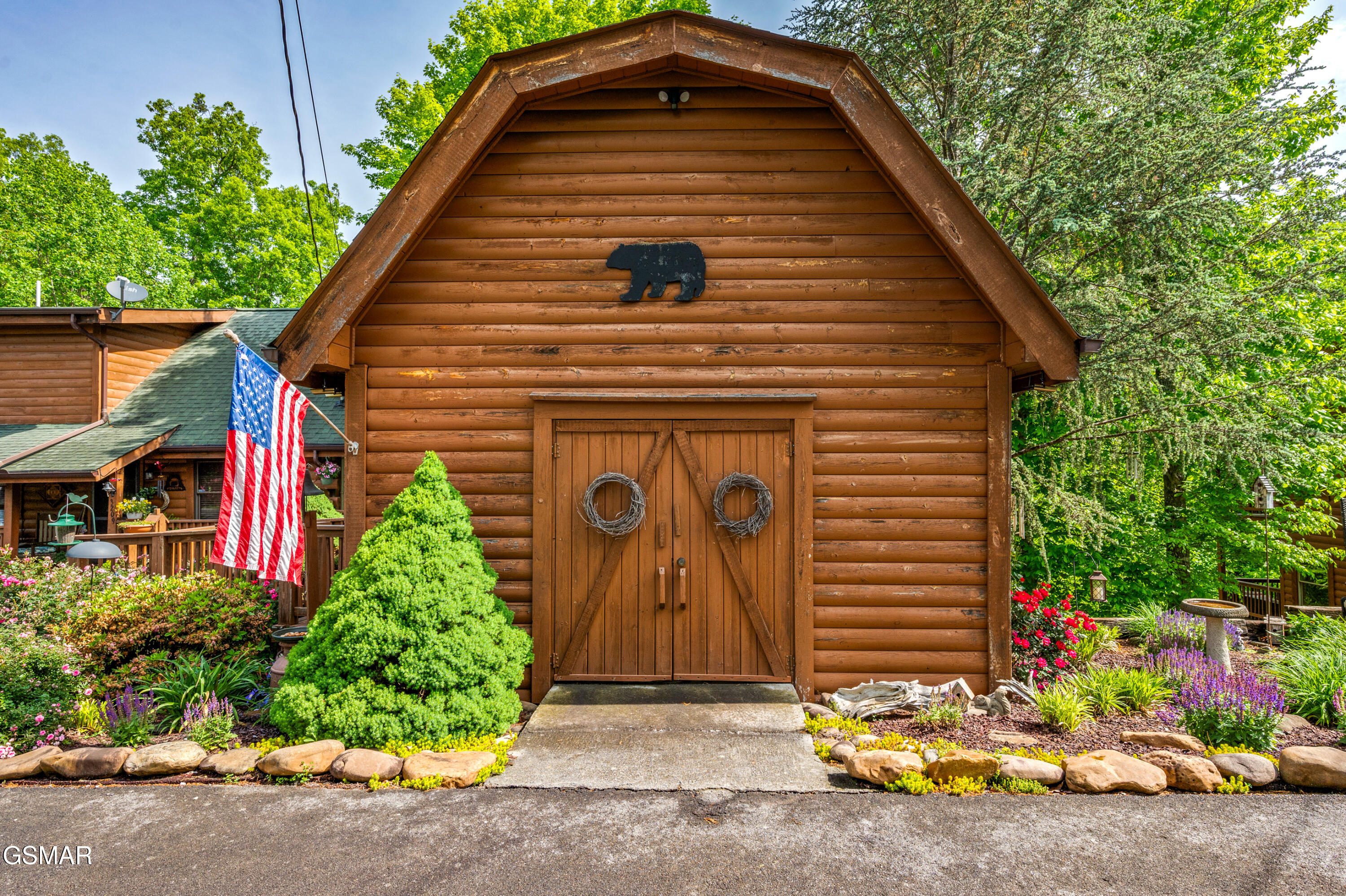 3209 Bear Country Way Sevierville TN 37876