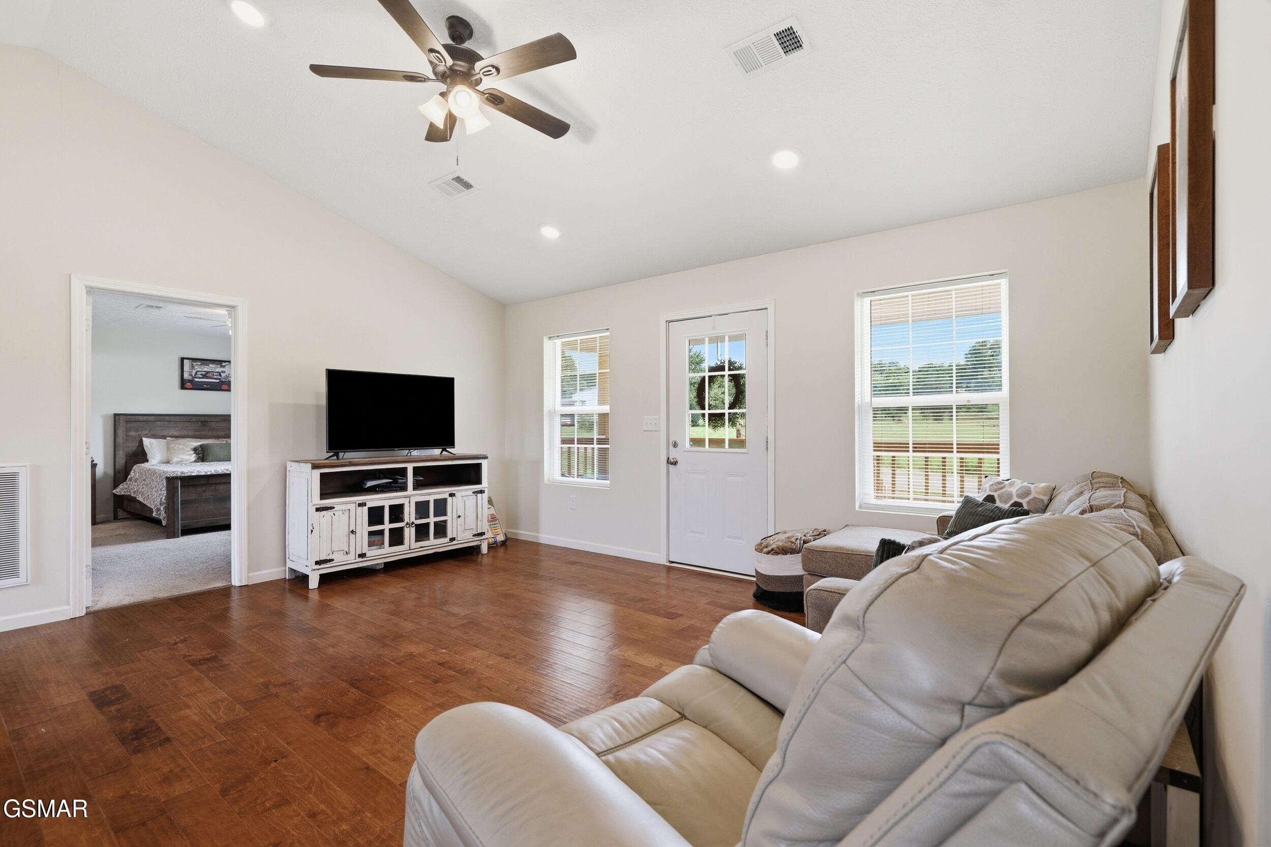 589 Columbia Road Jefferson City TN 37760