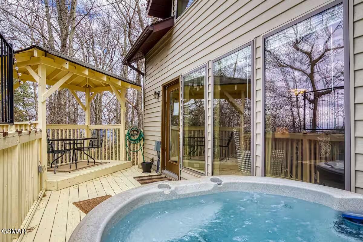 1434 N Arbon Lane Gatlinburg TN 37738