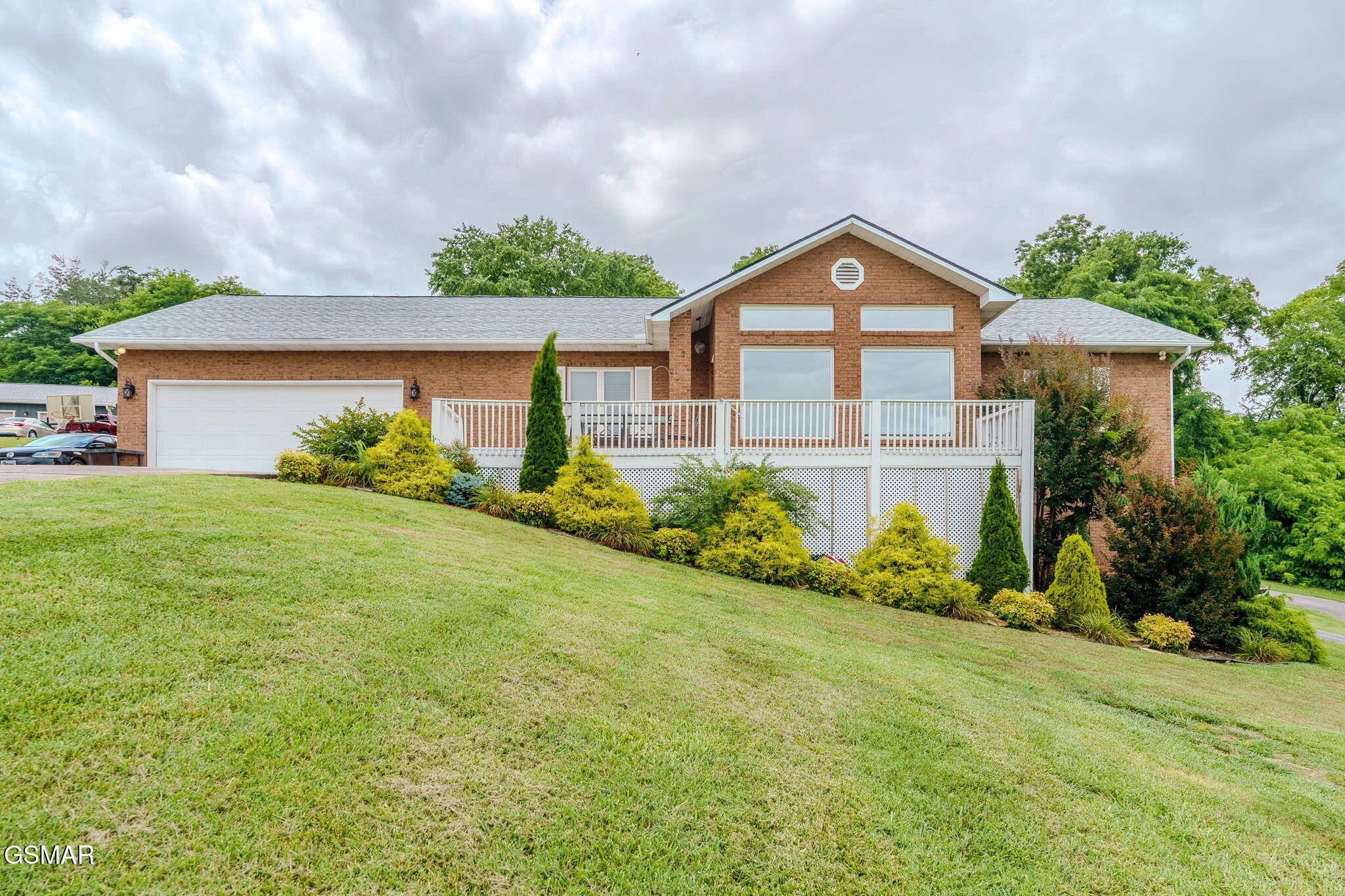 940 Hilltop Lane Kodak TN 37764
