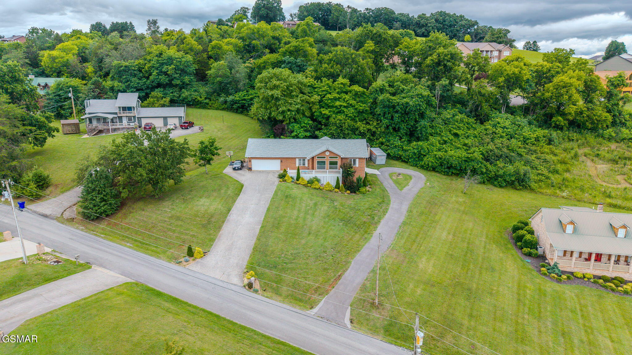 940 Hilltop Lane Kodak TN 37764
