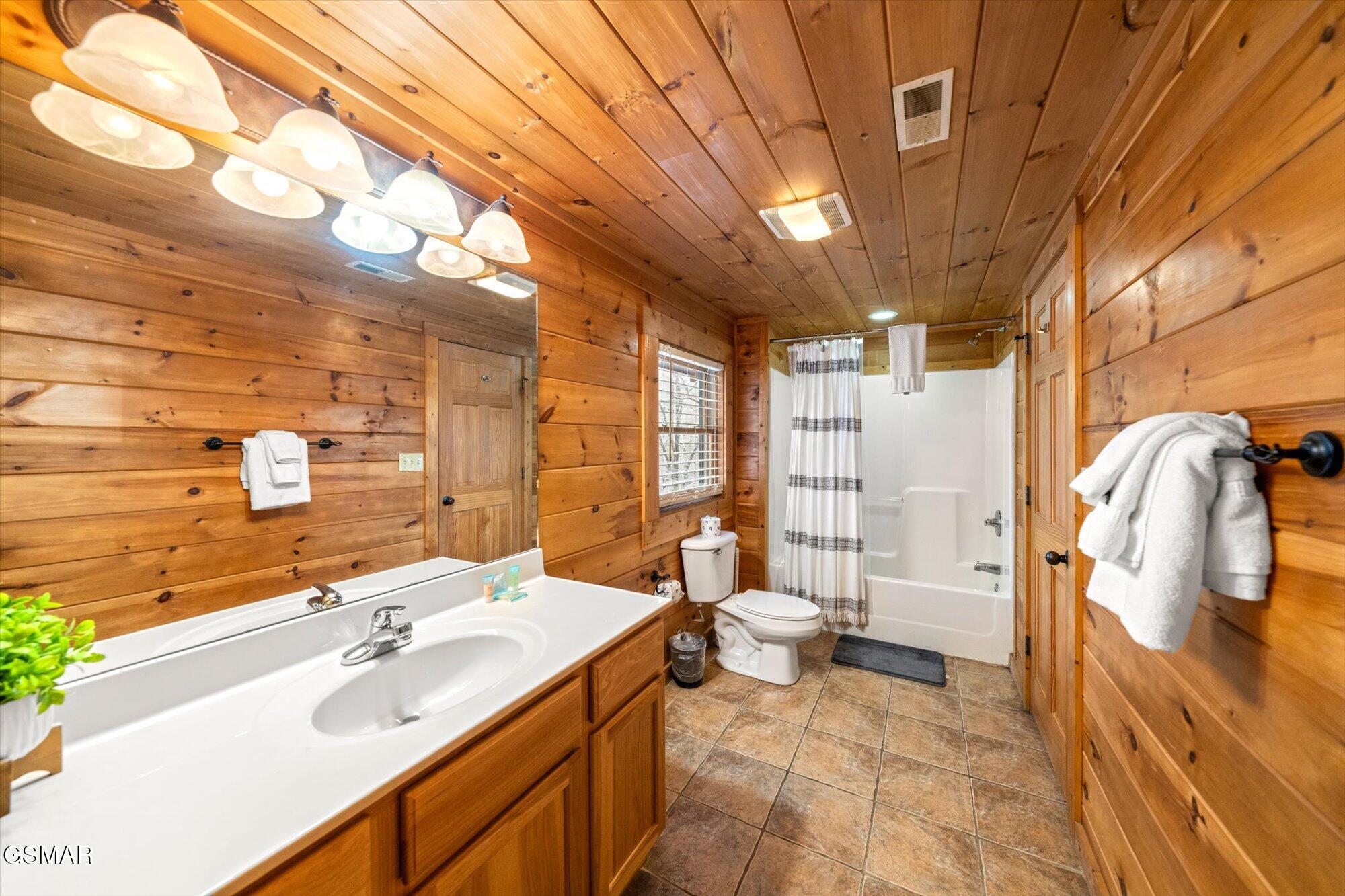 1250 Secona Way Tn Way Sevierville TN 37876