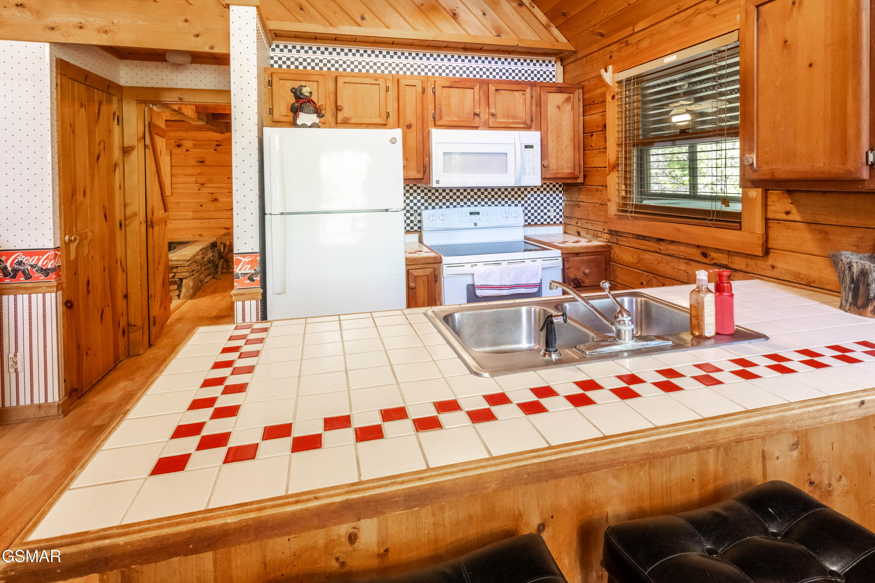 2322 Bonnie Lane Sevierville TN 37876