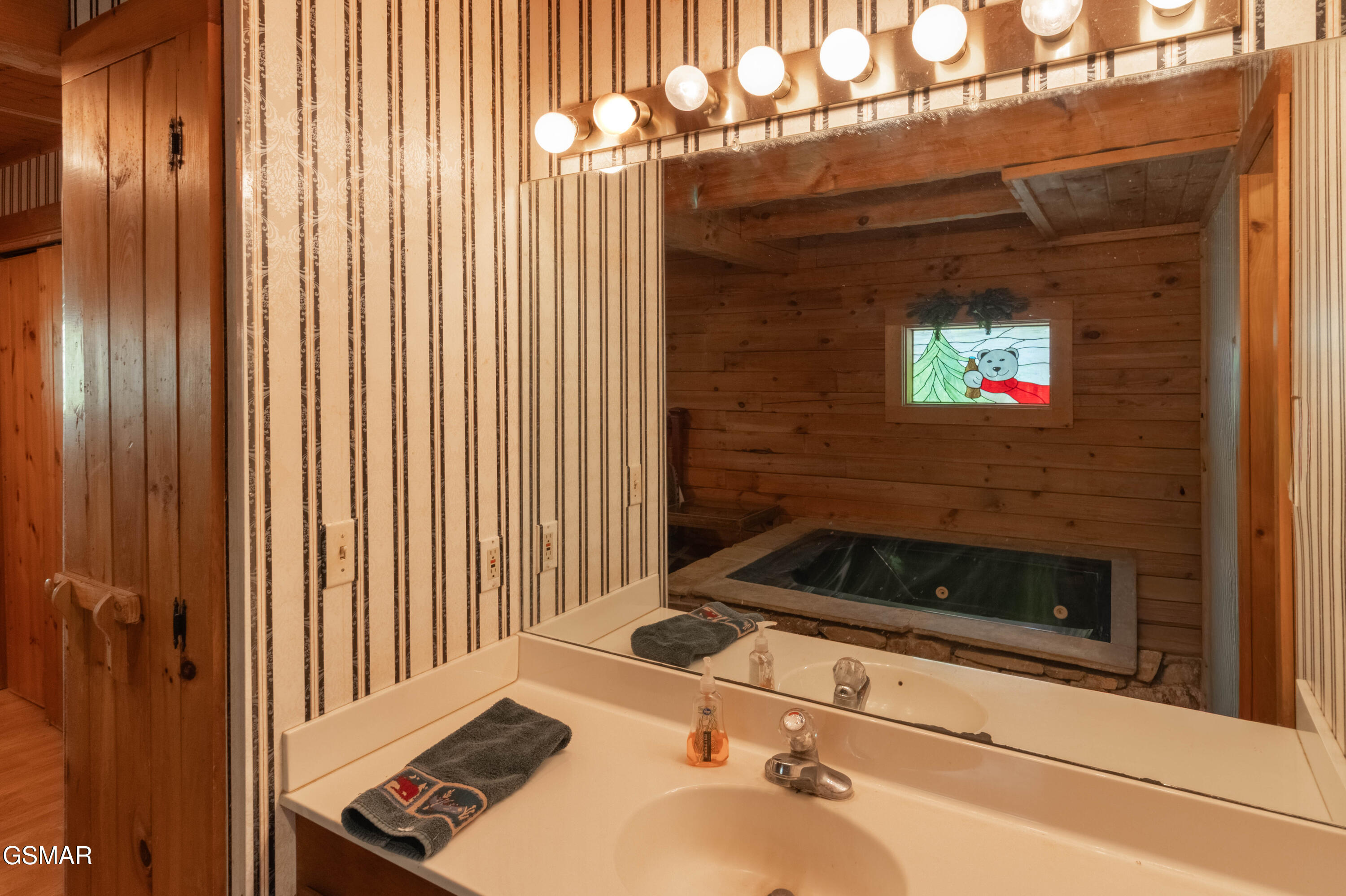 2322 Bonnie Lane Sevierville TN 37876