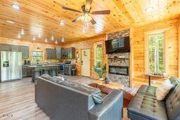 113 Little Round Top Lane Sevierville TN 37876