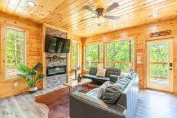 113 Little Round Top Lane Sevierville TN 37876