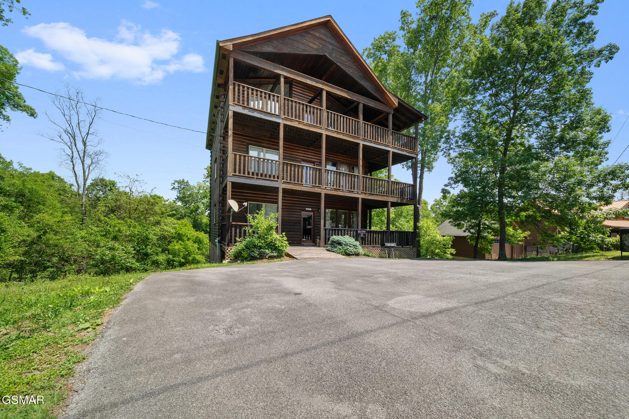 368 Oak Lake Drive Sevierville TN 37876