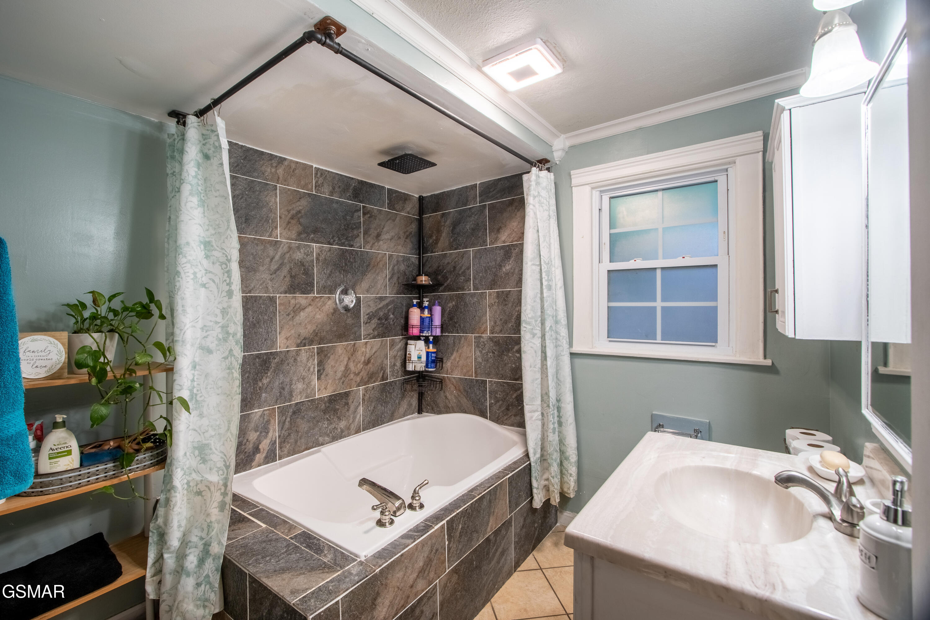 4220 Reed Road Louisville TN 37777