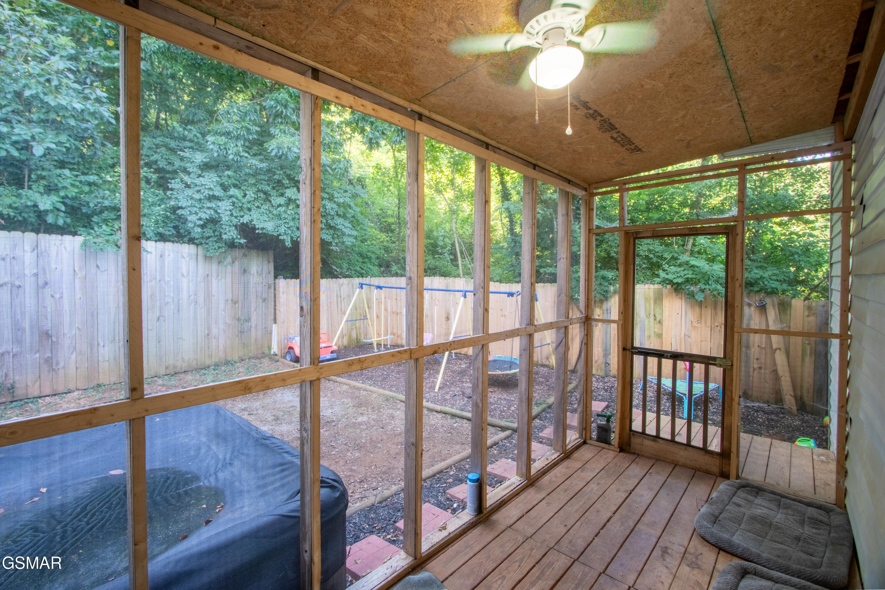 4220 Reed Road Louisville TN 37777