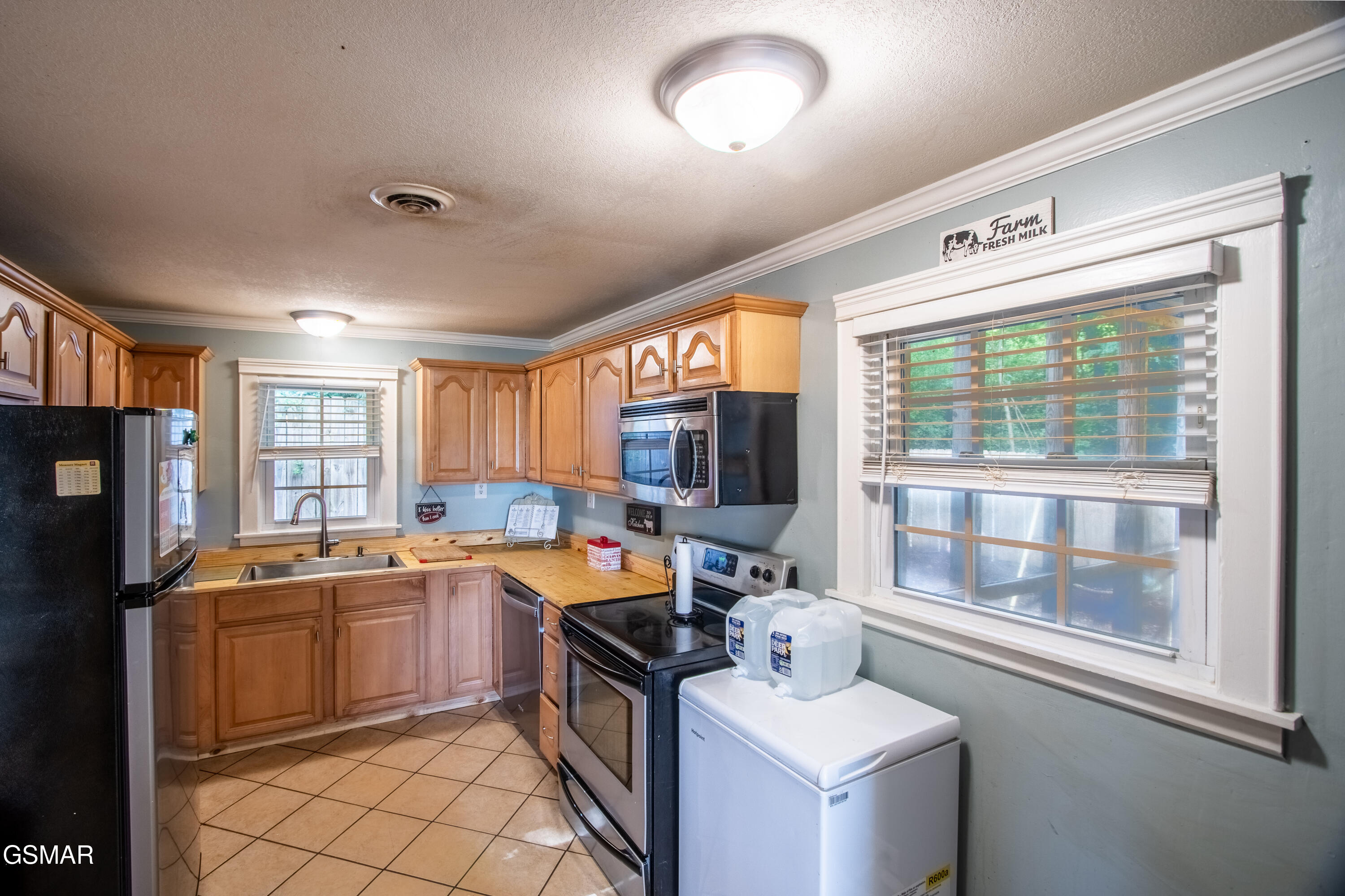 4220 Reed Road Louisville TN 37777