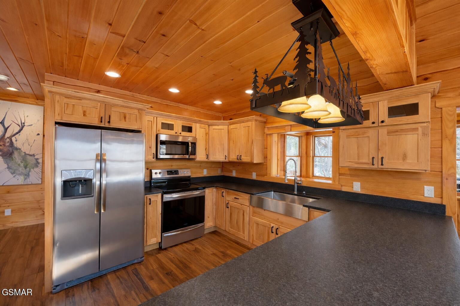 643 Forest Drive Pigeon Forge TN 37863