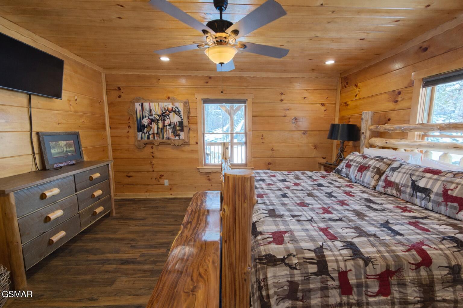 643 Forest Drive Pigeon Forge TN 37863