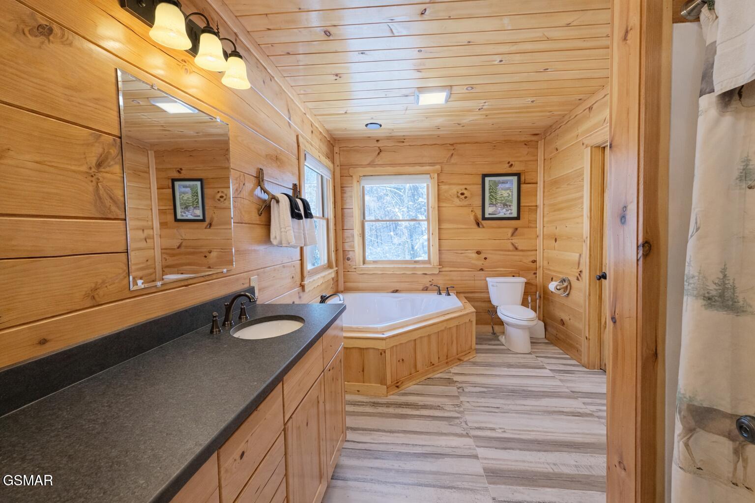 643 Forest Drive Pigeon Forge TN 37863