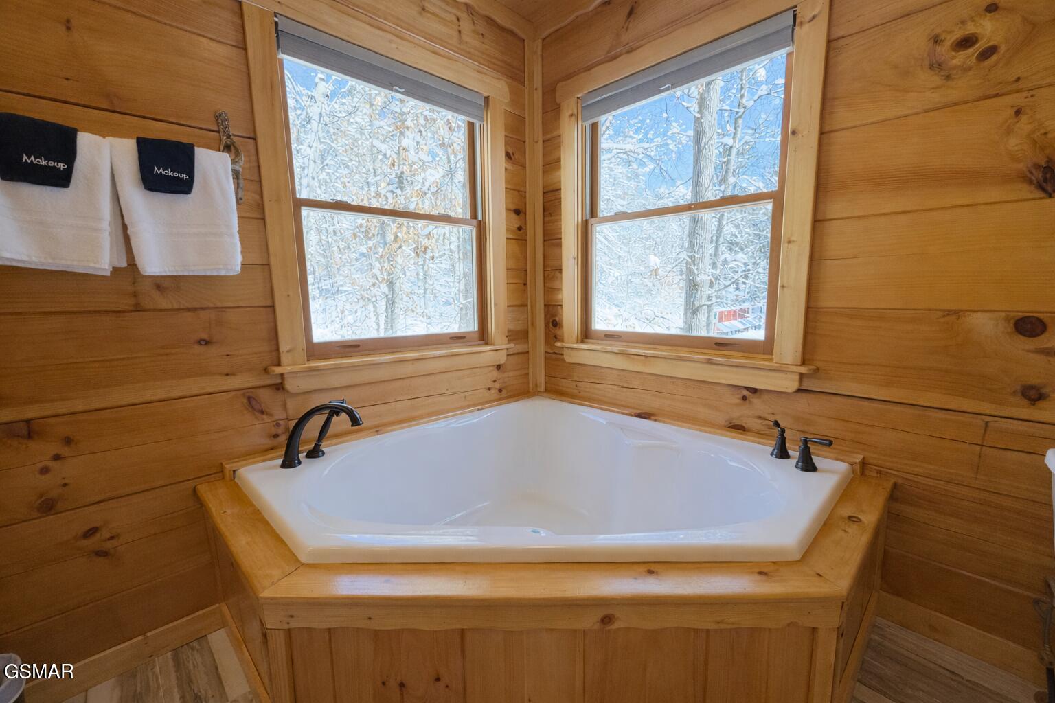 643 Forest Drive Pigeon Forge TN 37863