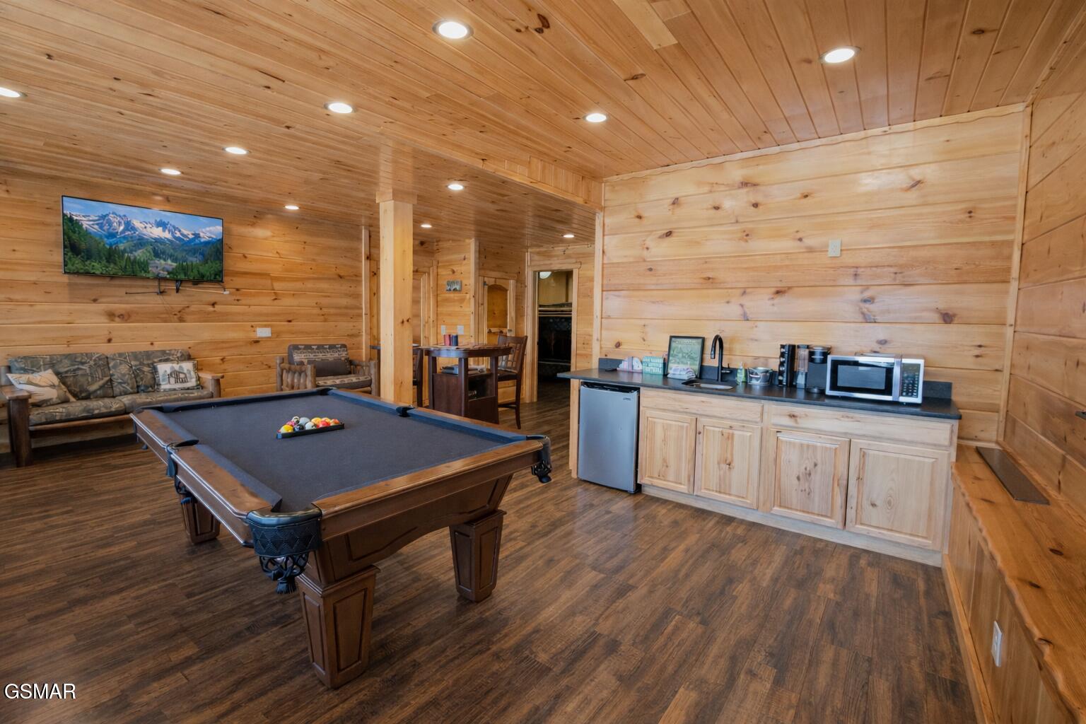 643 Forest Drive Pigeon Forge TN 37863