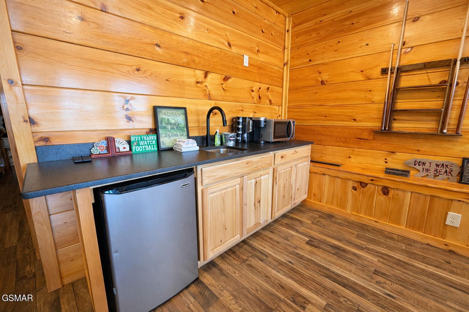 643 Forest Drive Pigeon Forge TN 37863