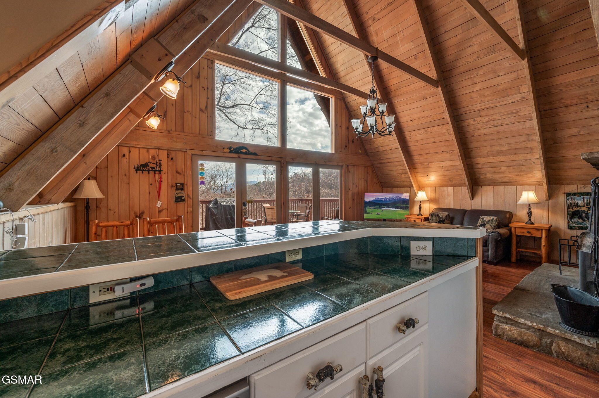 1125 Lower Alpine Way Gatlinburg TN 37738