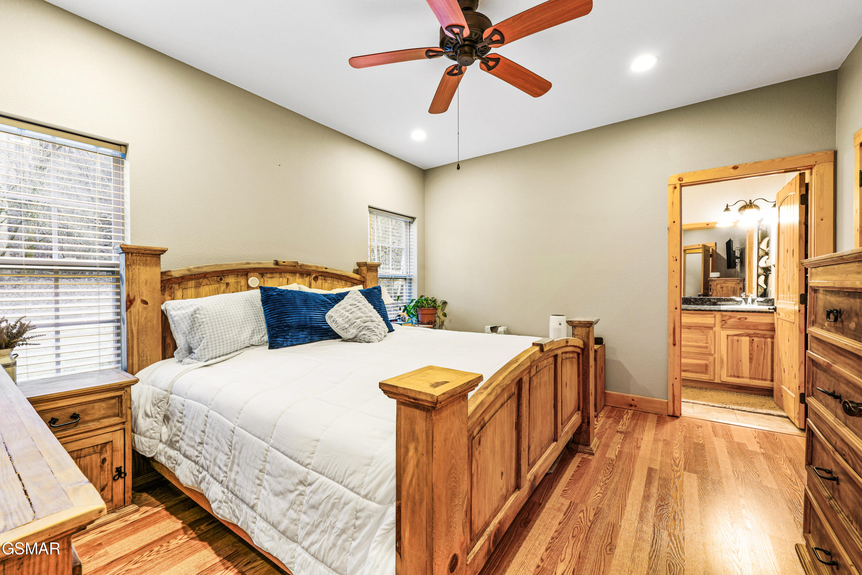 4876 Pearl Valley Road Sevierville TN 37876