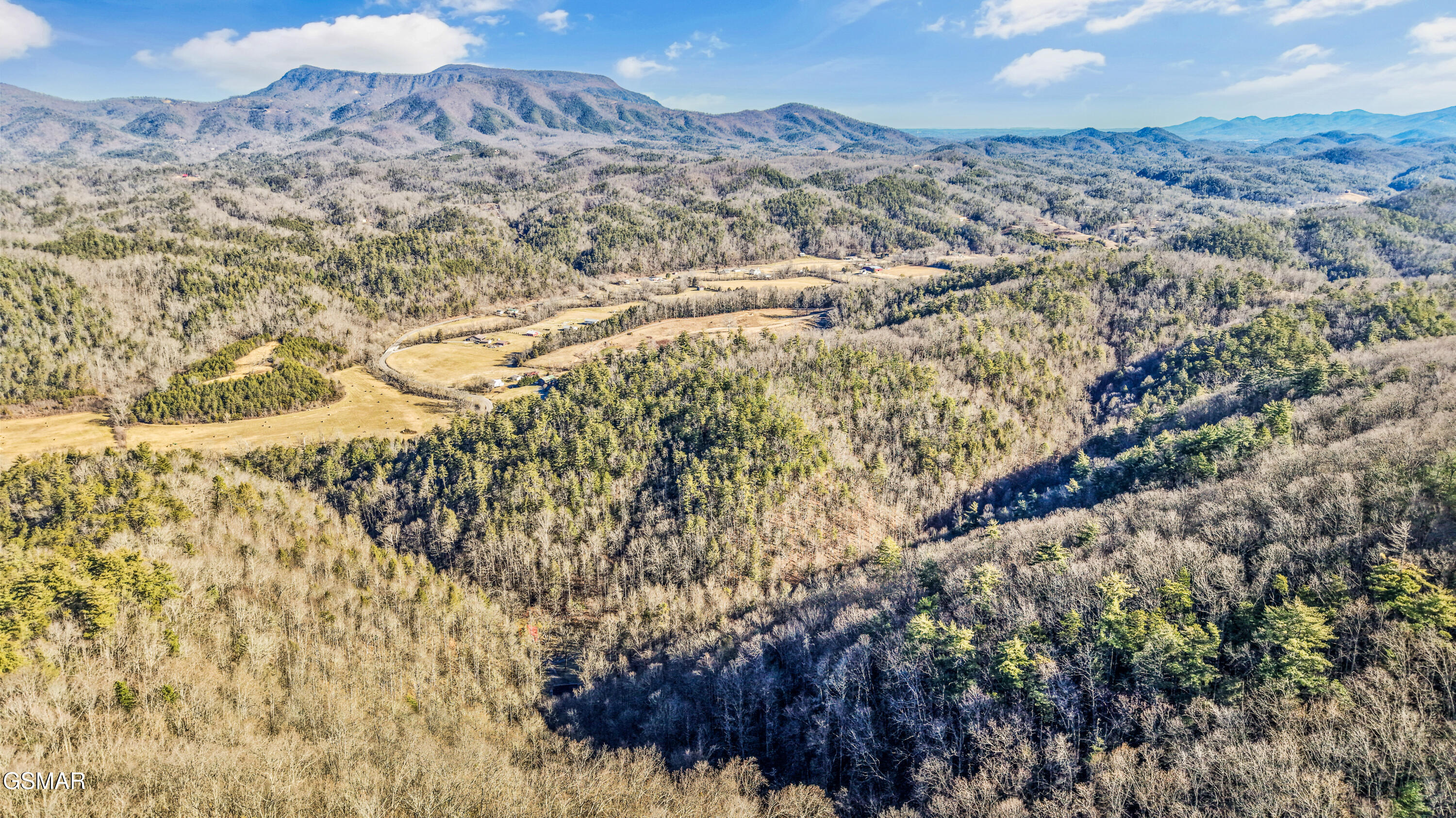 4876 Pearl Valley Road Sevierville TN 37876