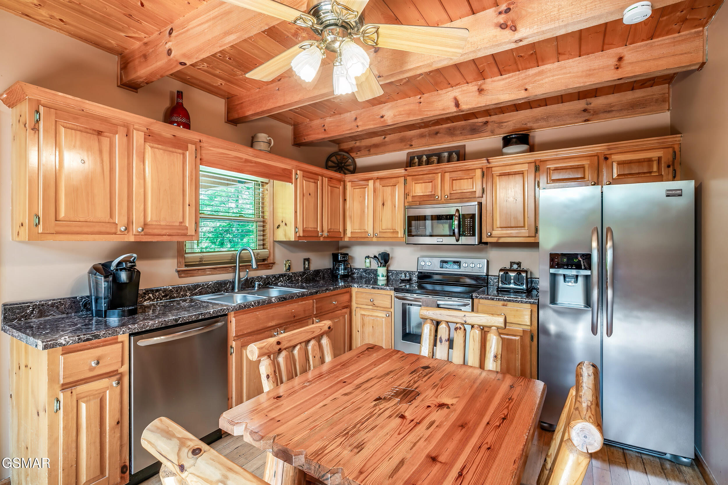 3163 Sourwood Way Sevierville TN 37862