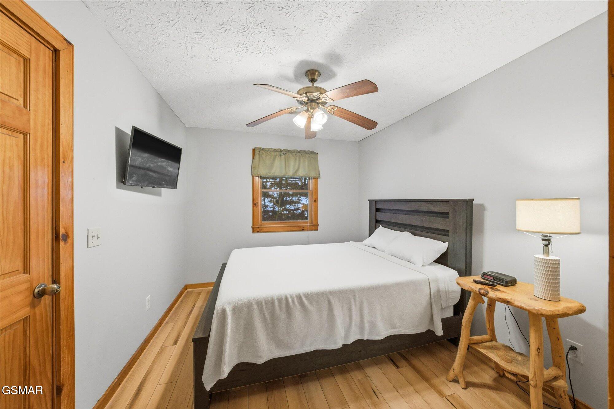 3542 Country Pines Way Sevierville TN 37876