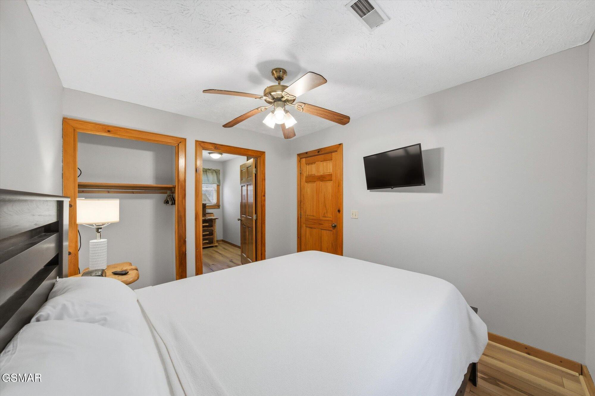 3542 Country Pines Way Sevierville TN 37876
