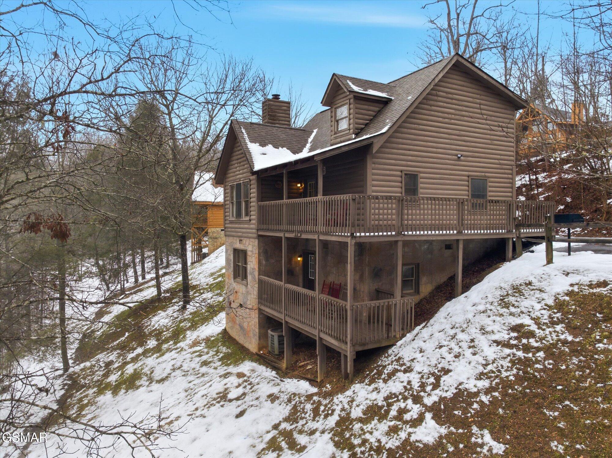 3542 Country Pines Way Sevierville TN 37876
