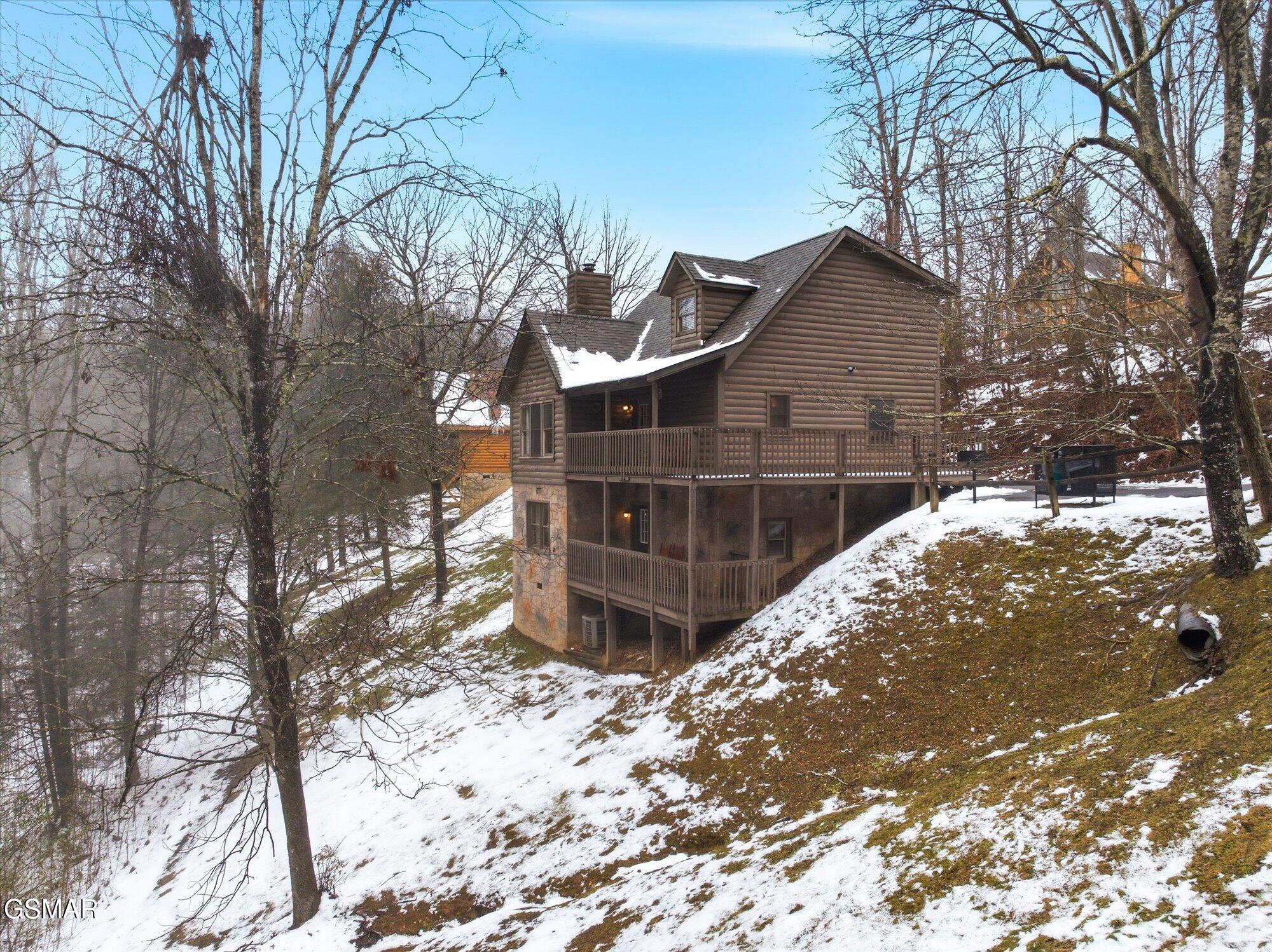3542 Country Pines Way Sevierville TN 37876