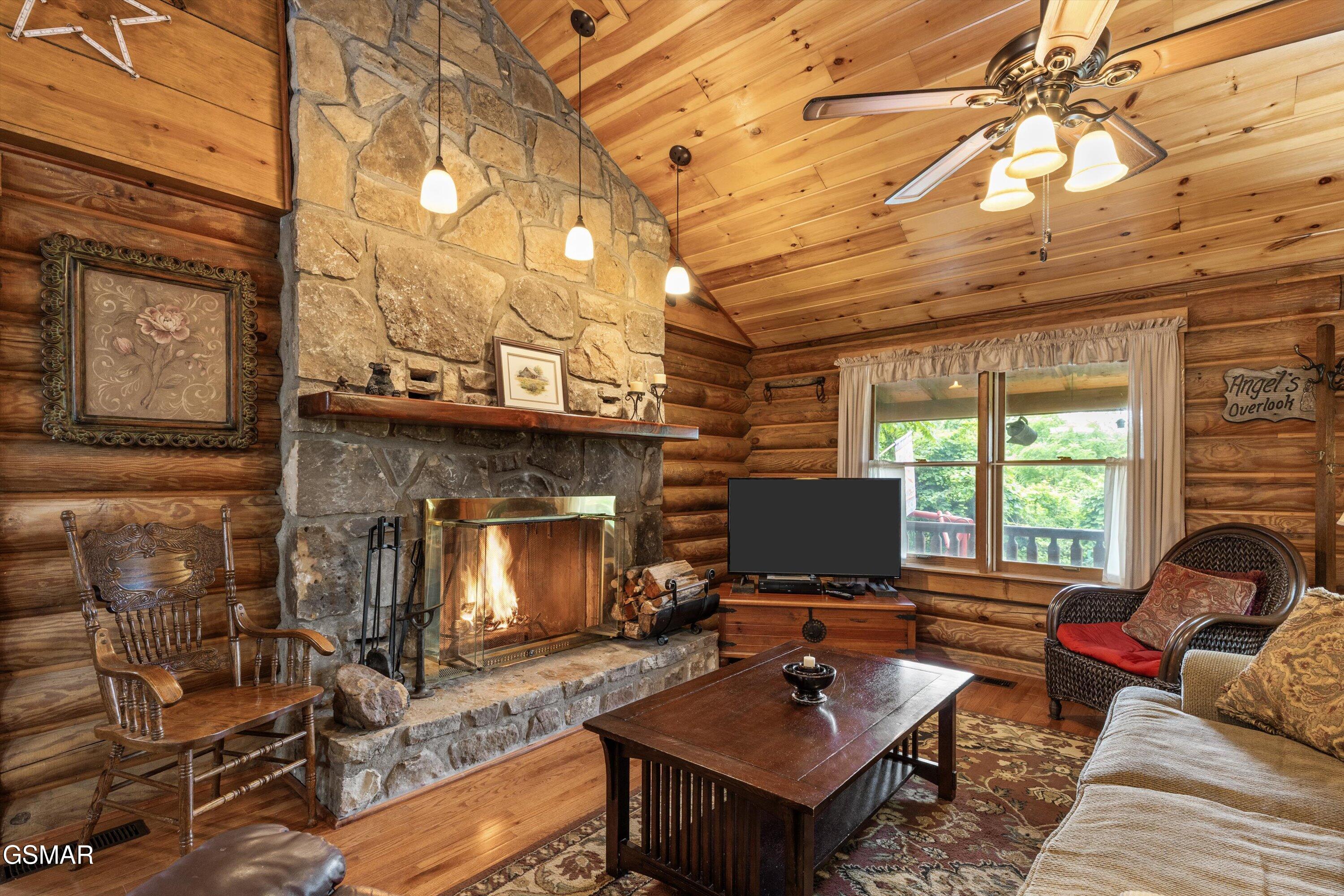 3114 Hatcher Top Road Sevierville TN 37862