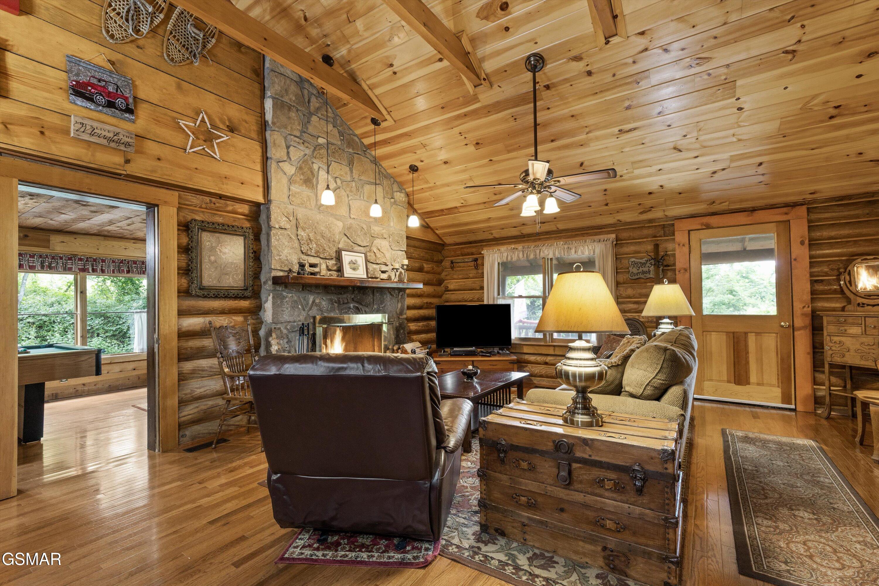 3114 Hatcher Top Road Sevierville TN 37862