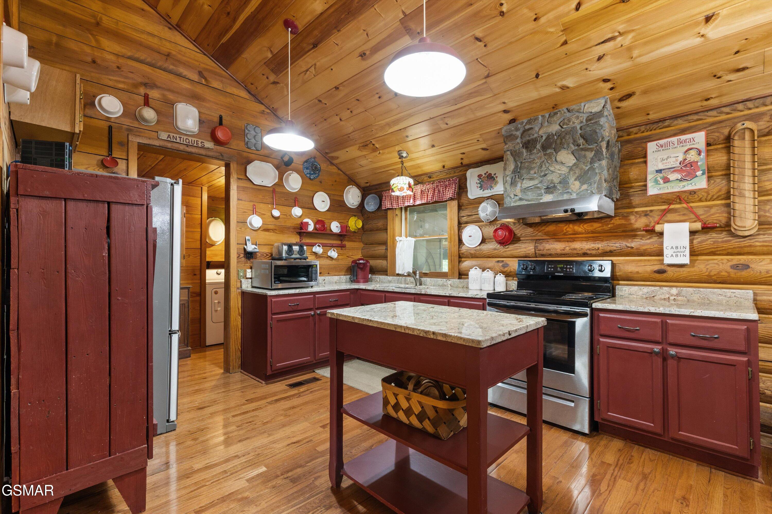 3114 Hatcher Top Road Sevierville TN 37862