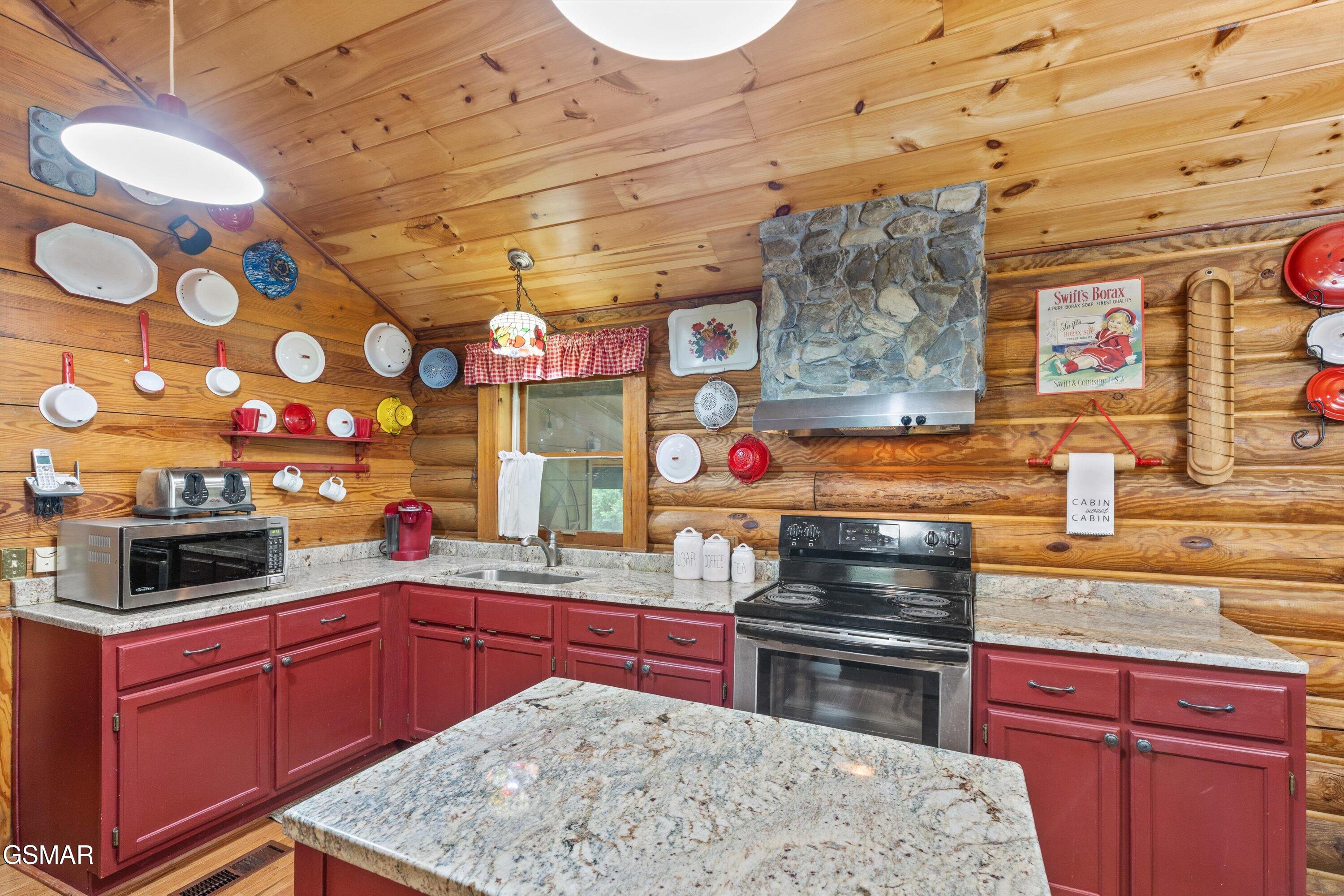 3114 Hatcher Top Road Sevierville TN 37862