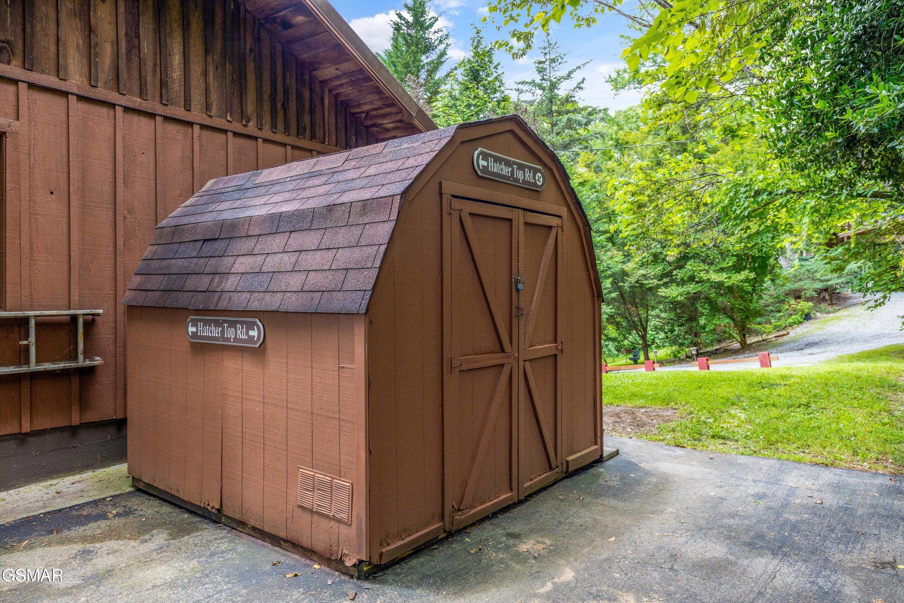 3114 Hatcher Top Road Sevierville TN 37862