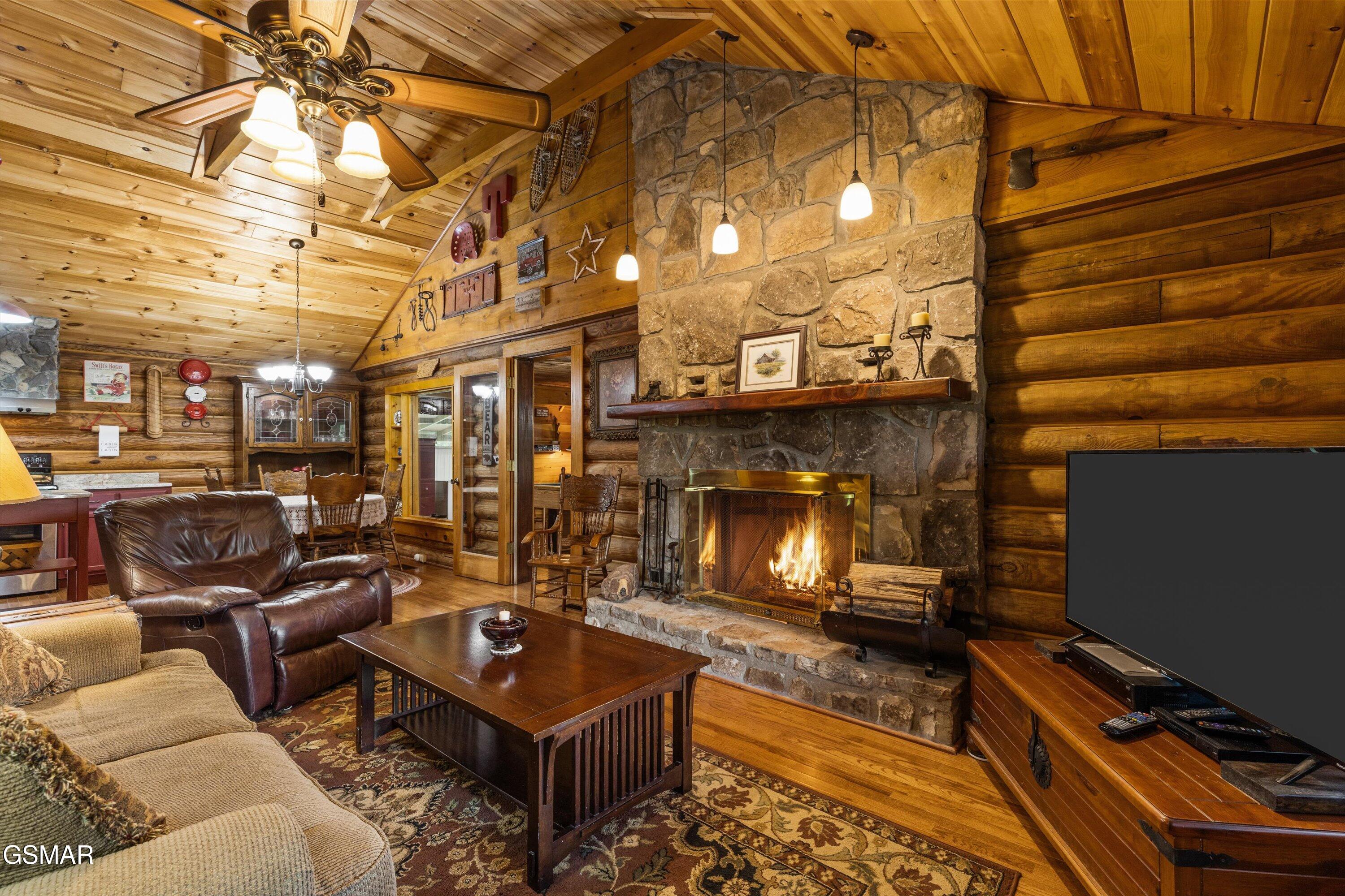 3114 Hatcher Top Road Sevierville TN 37862