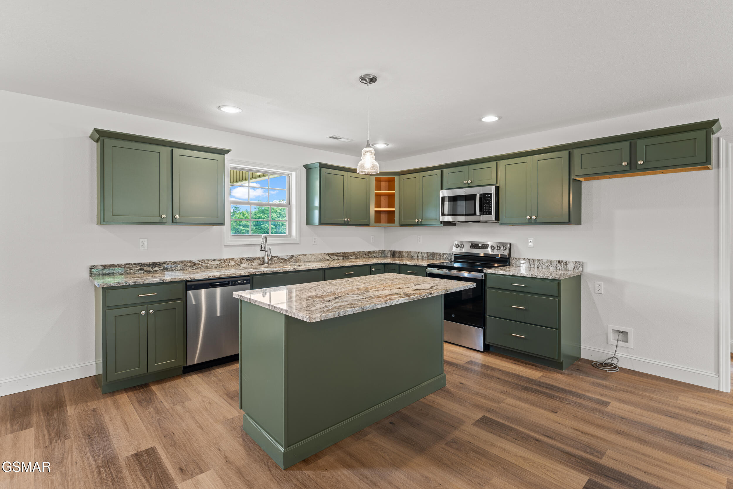 271 Cross Over Road Sevierville TN 37876