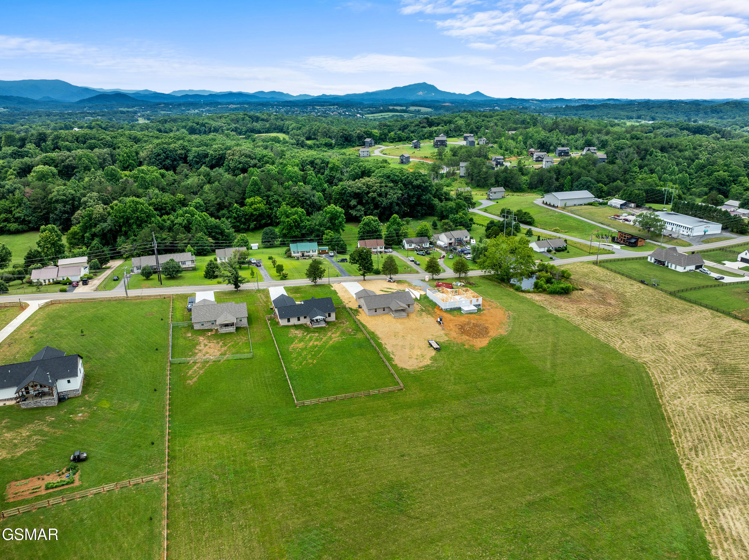 271 Cross Over Road Sevierville TN 37876