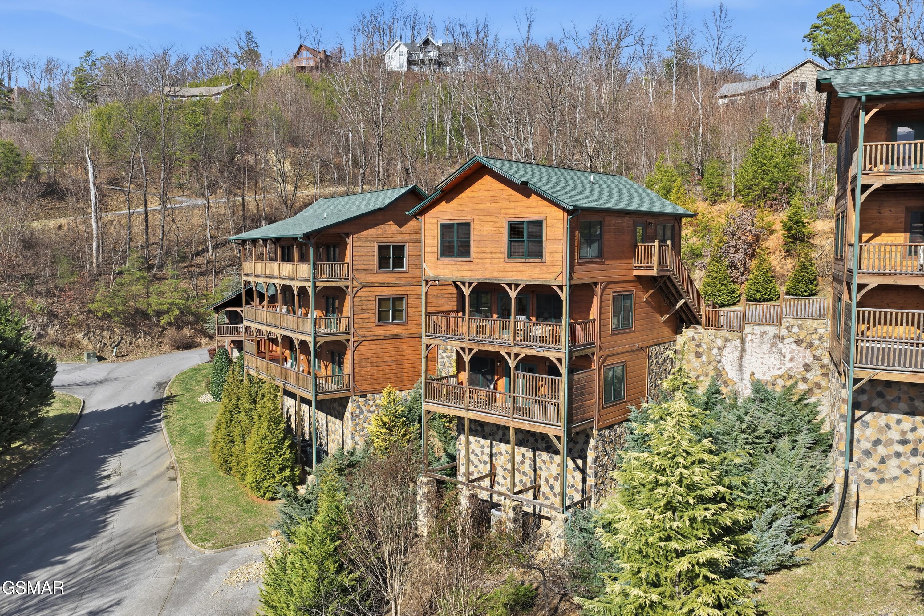 768 Mountain Stream Way Gatlinburg TN 37738