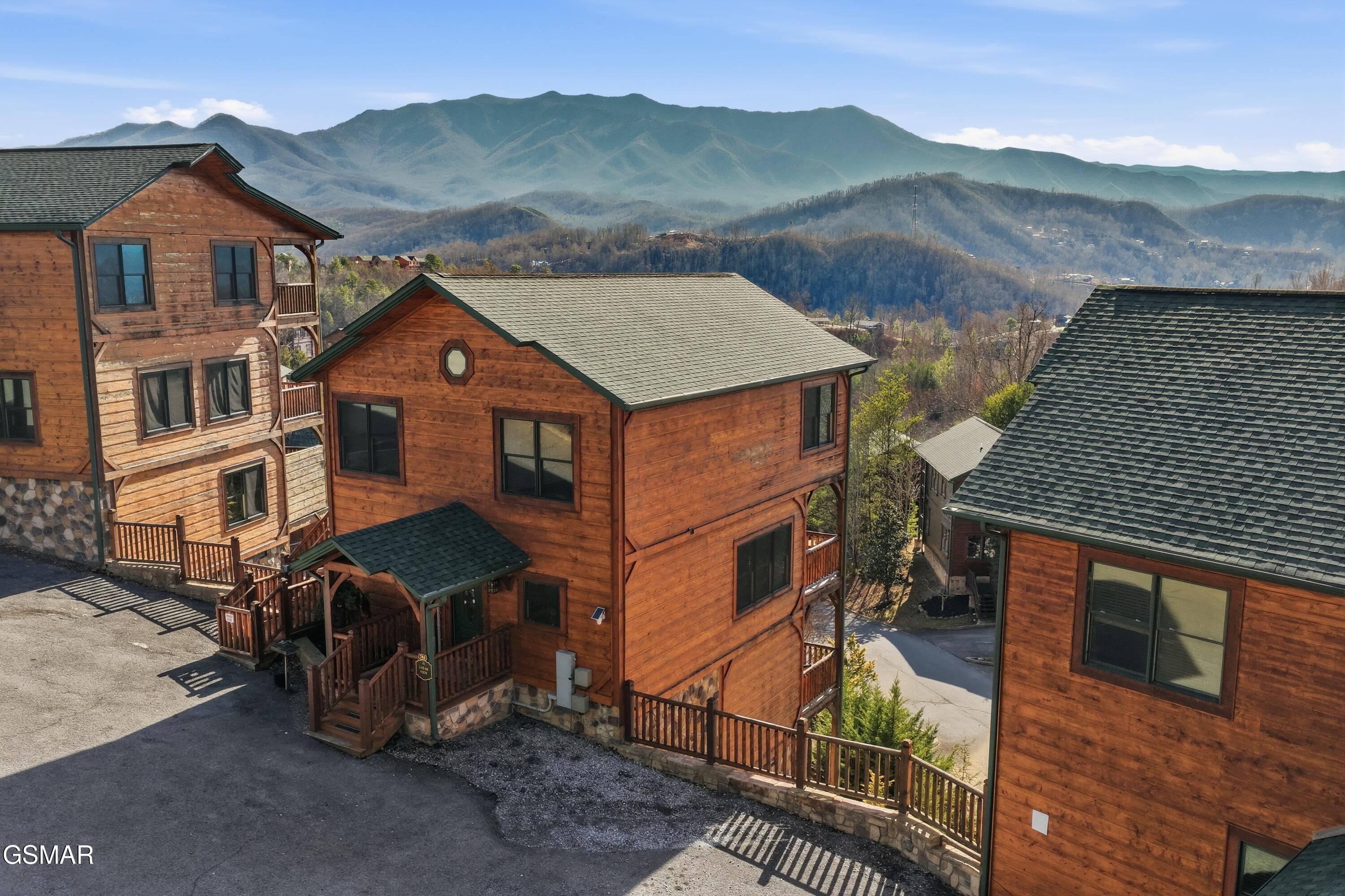 768 Mountain Stream Way Gatlinburg TN 37738