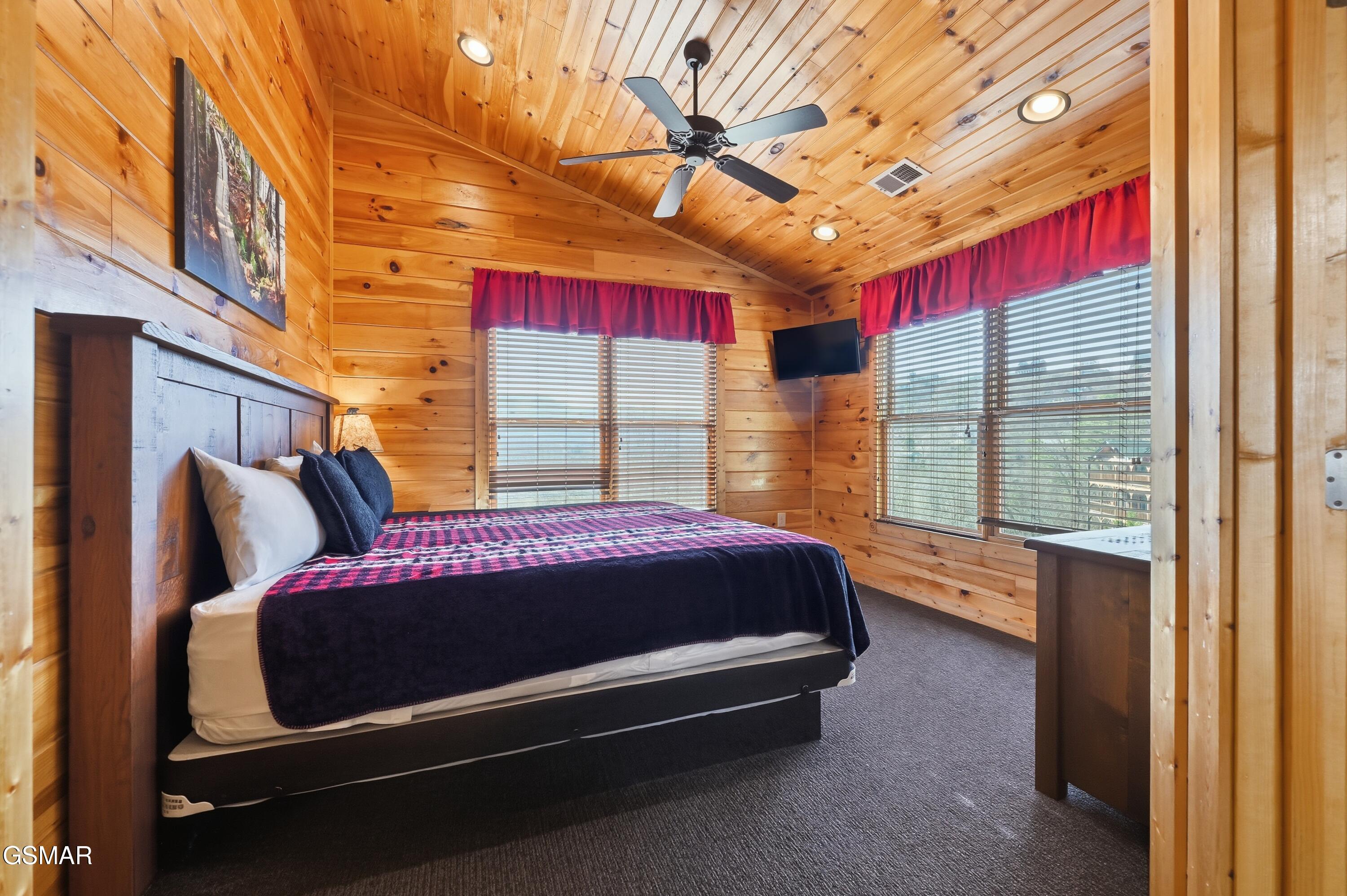 768 Mountain Stream Way Gatlinburg TN 37738