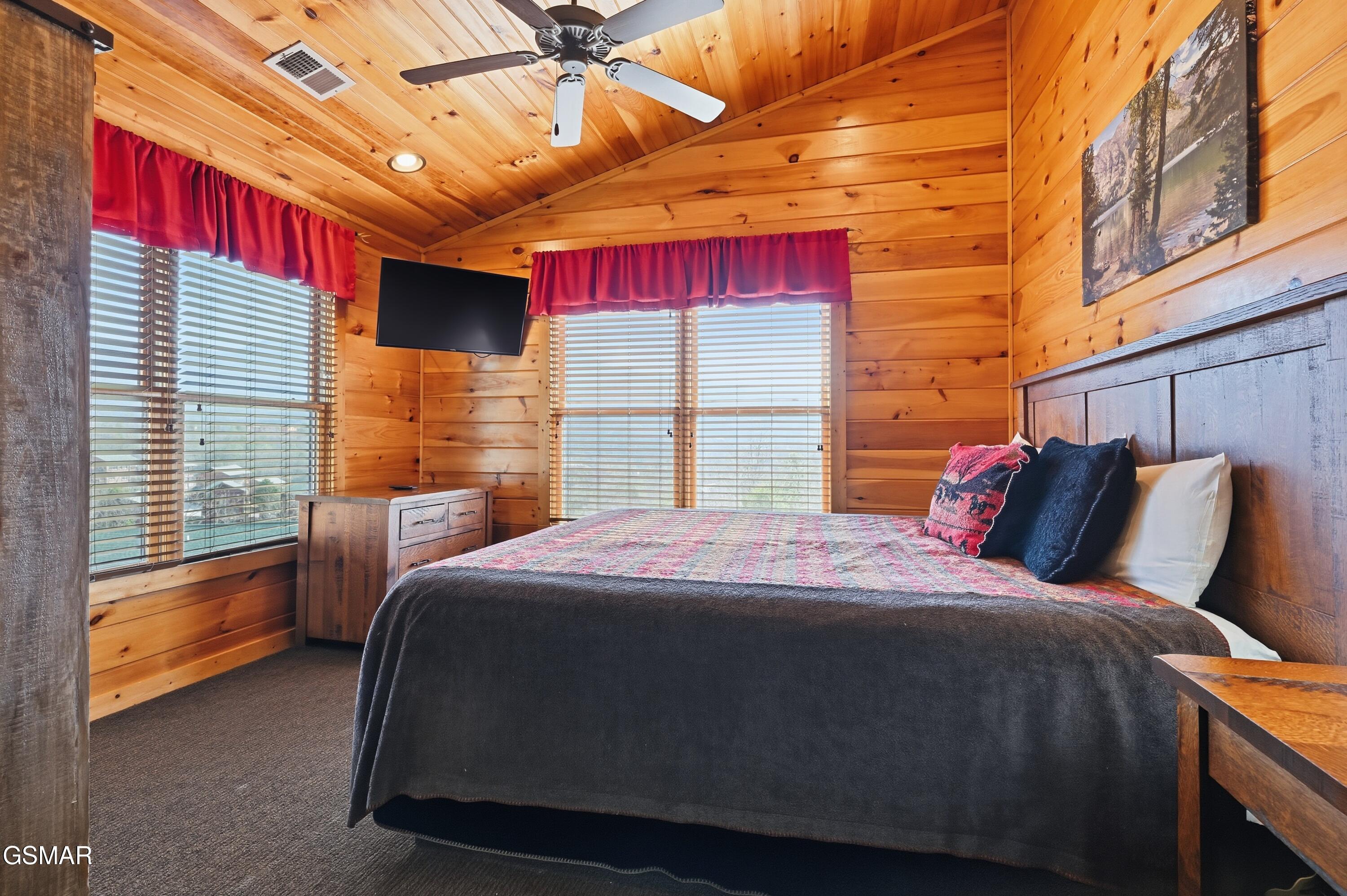 768 Mountain Stream Way Gatlinburg TN 37738