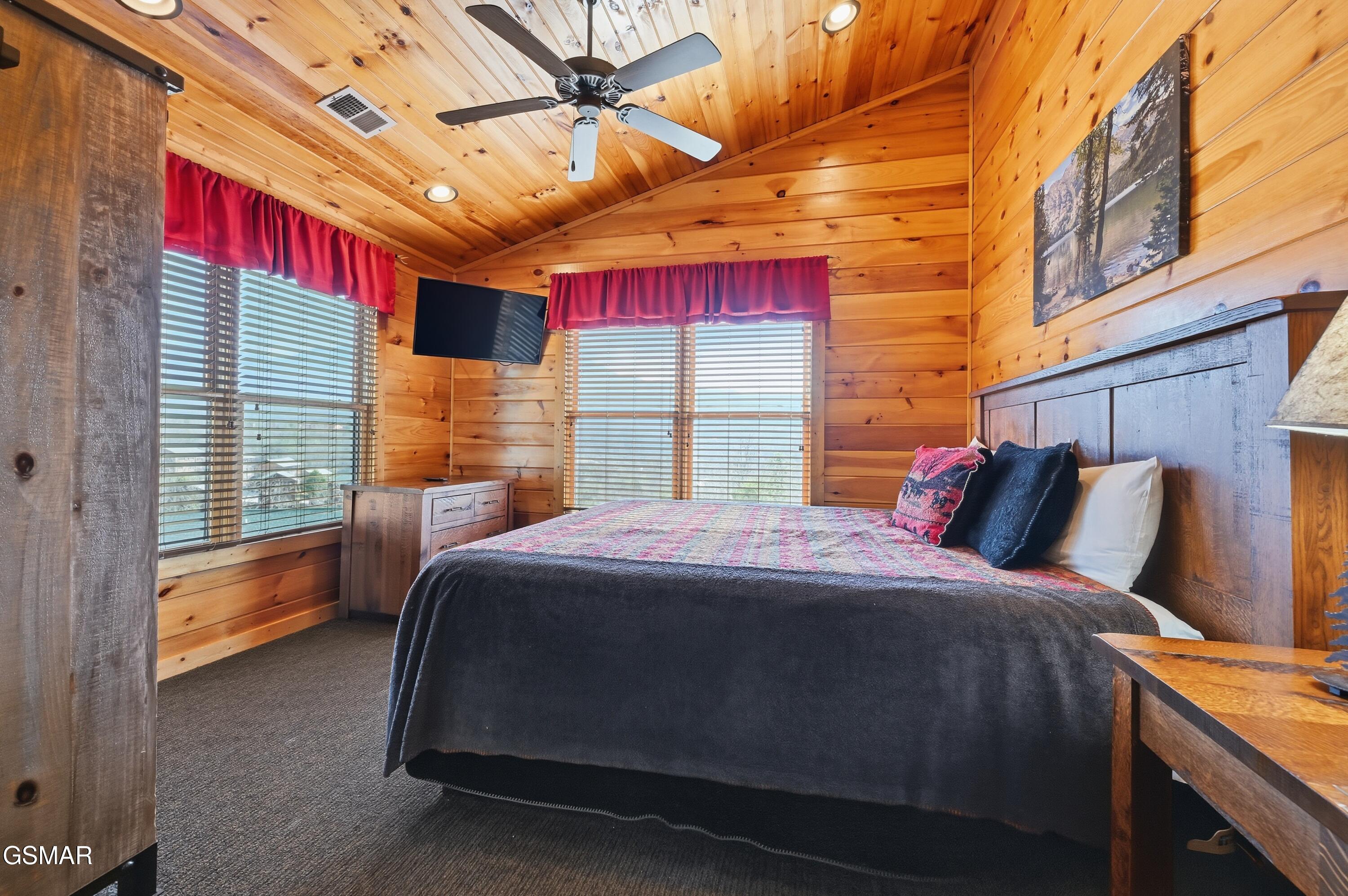 768 Mountain Stream Way Gatlinburg TN 37738