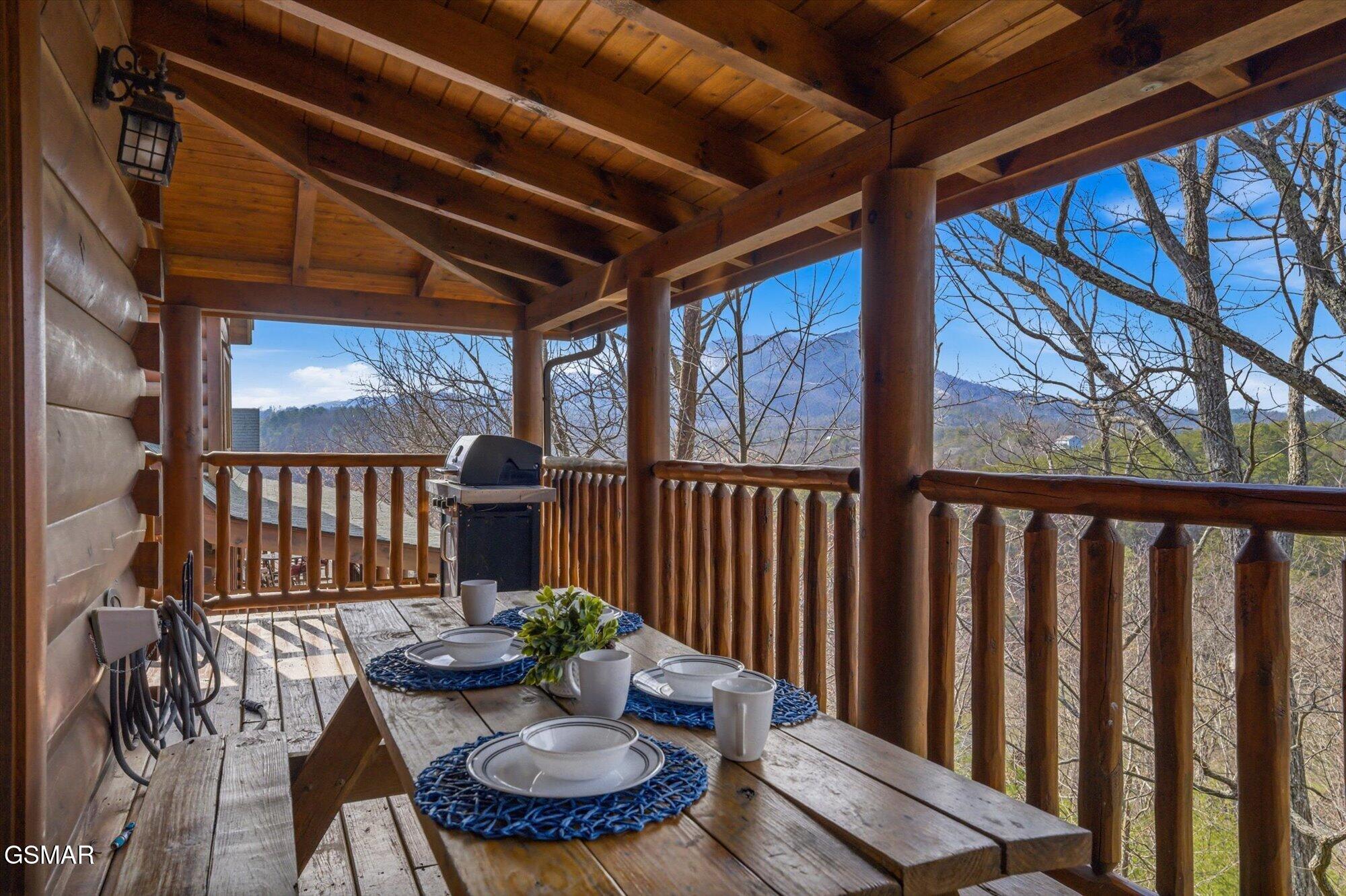 1959 Cougar Crossing Way Sevierville TN 37876