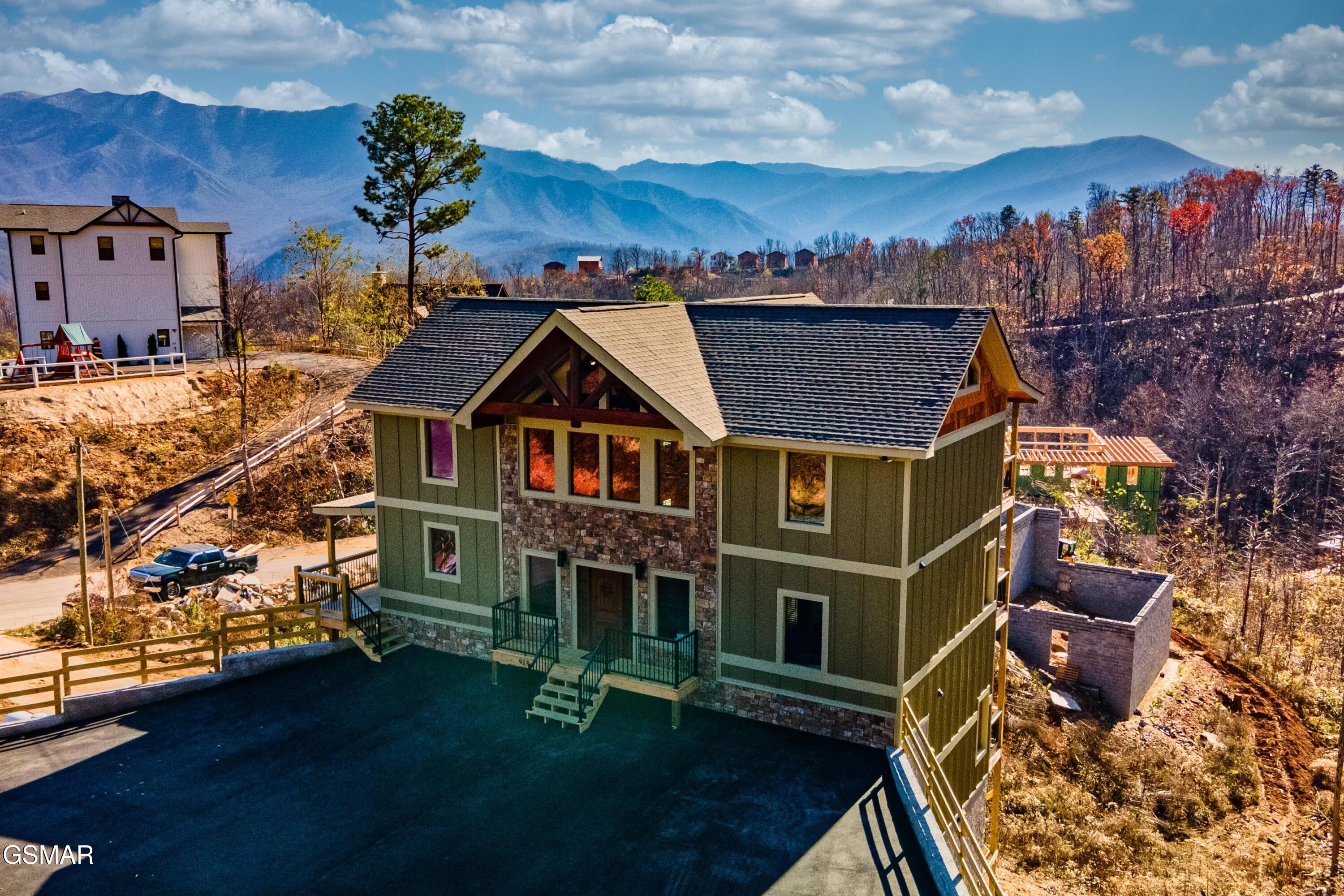 918 Elm Road Gatlinburg TN 37738