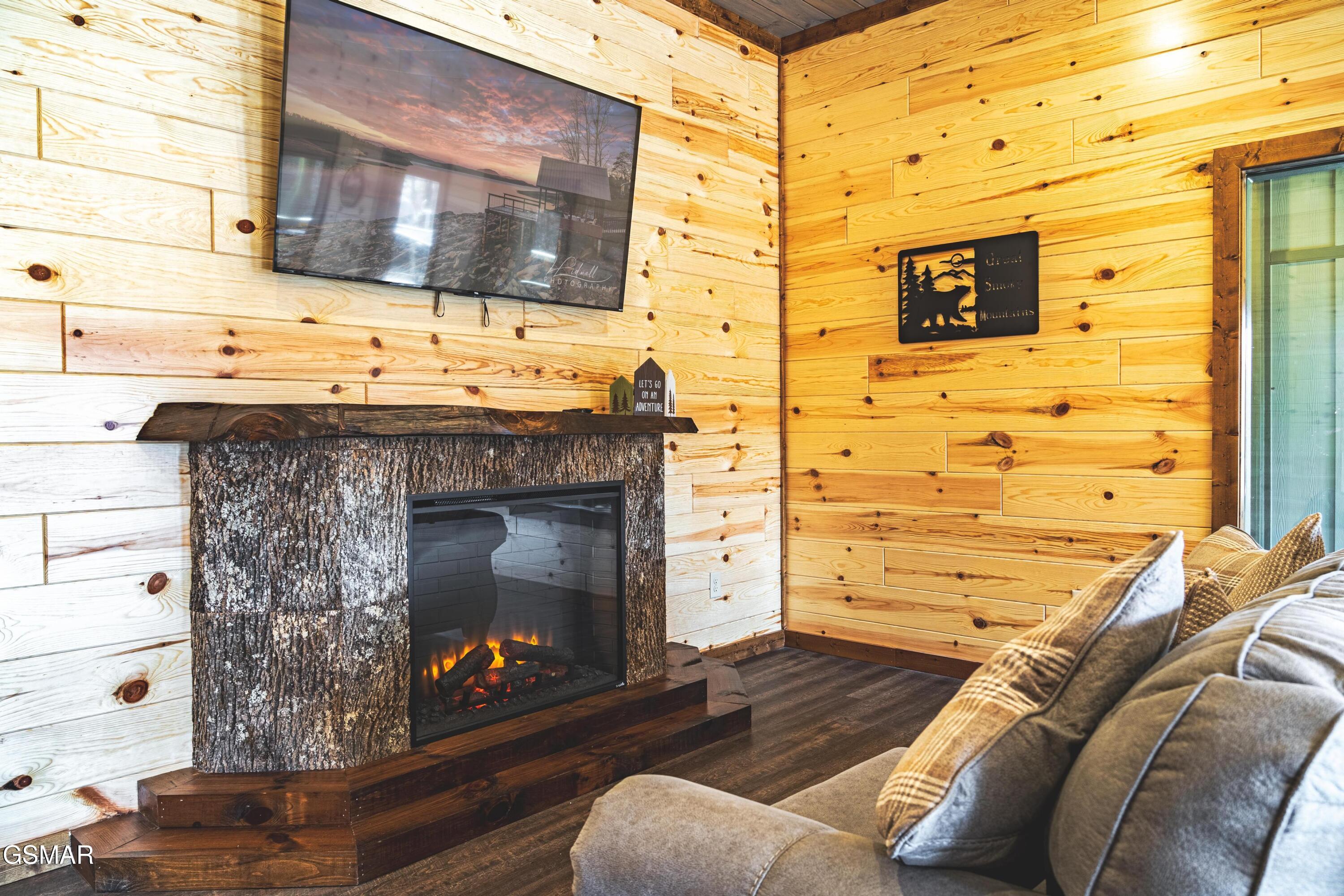 918 Elm Road Gatlinburg TN 37738