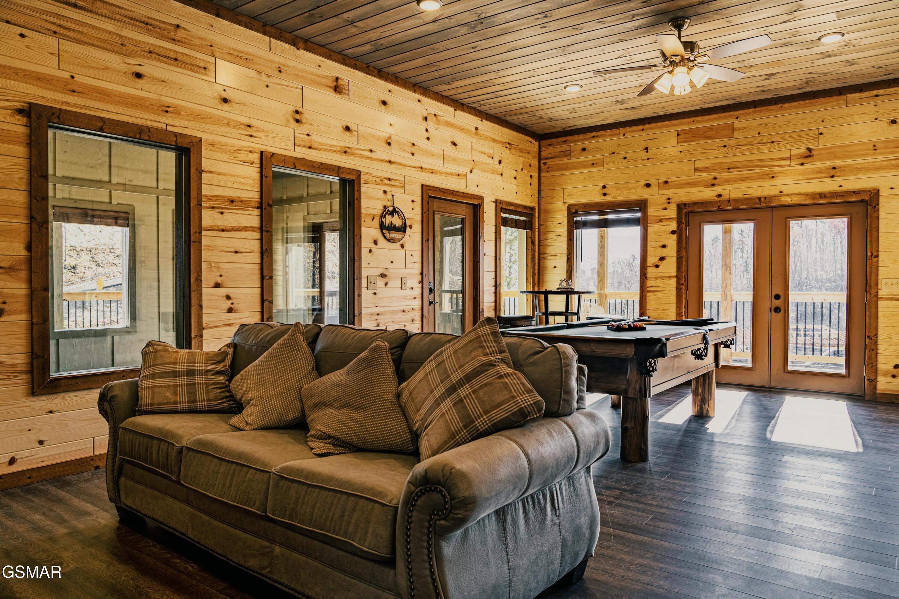 918 Elm Road Gatlinburg TN 37738