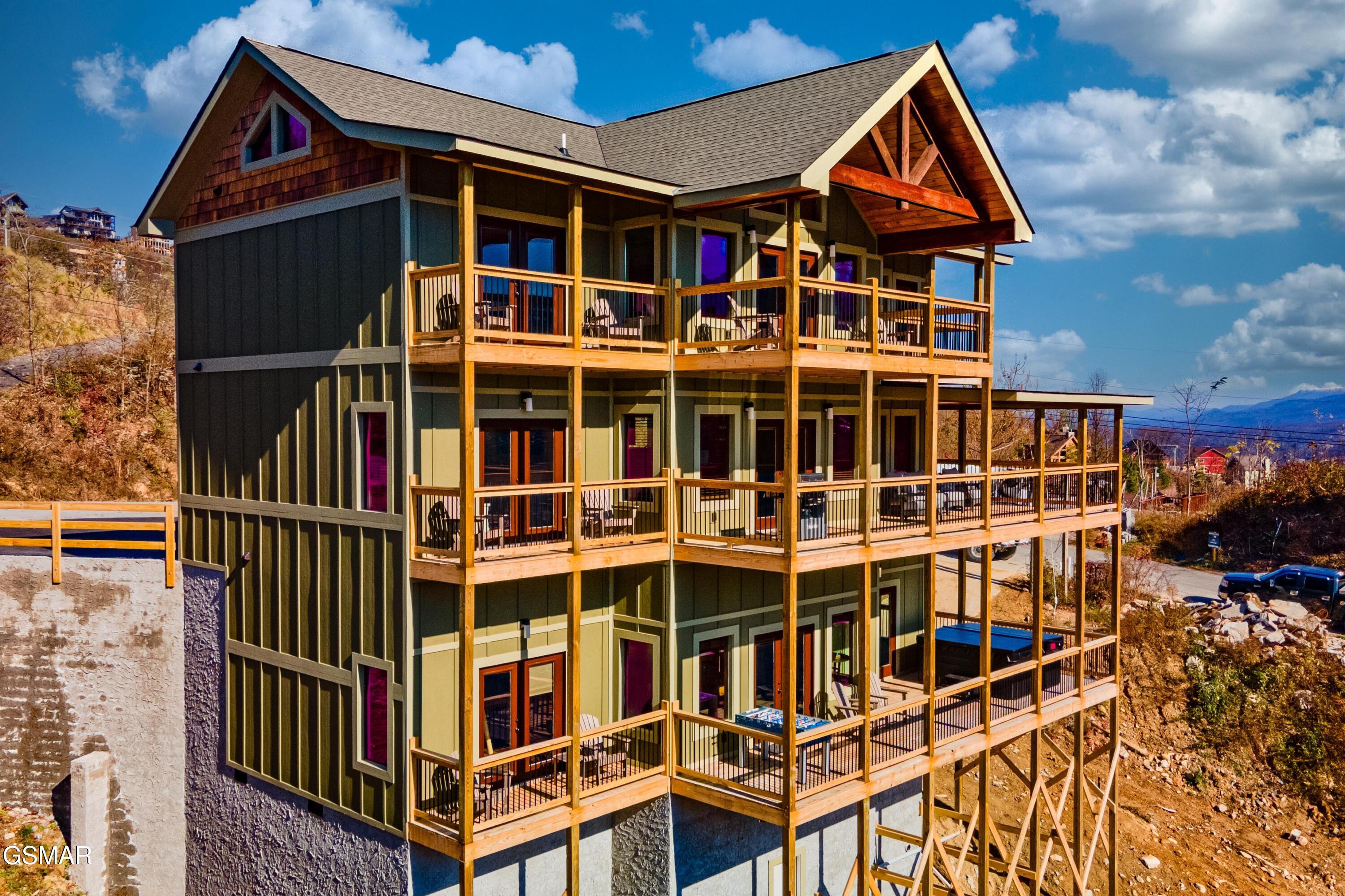 918 Elm Road Gatlinburg TN 37738