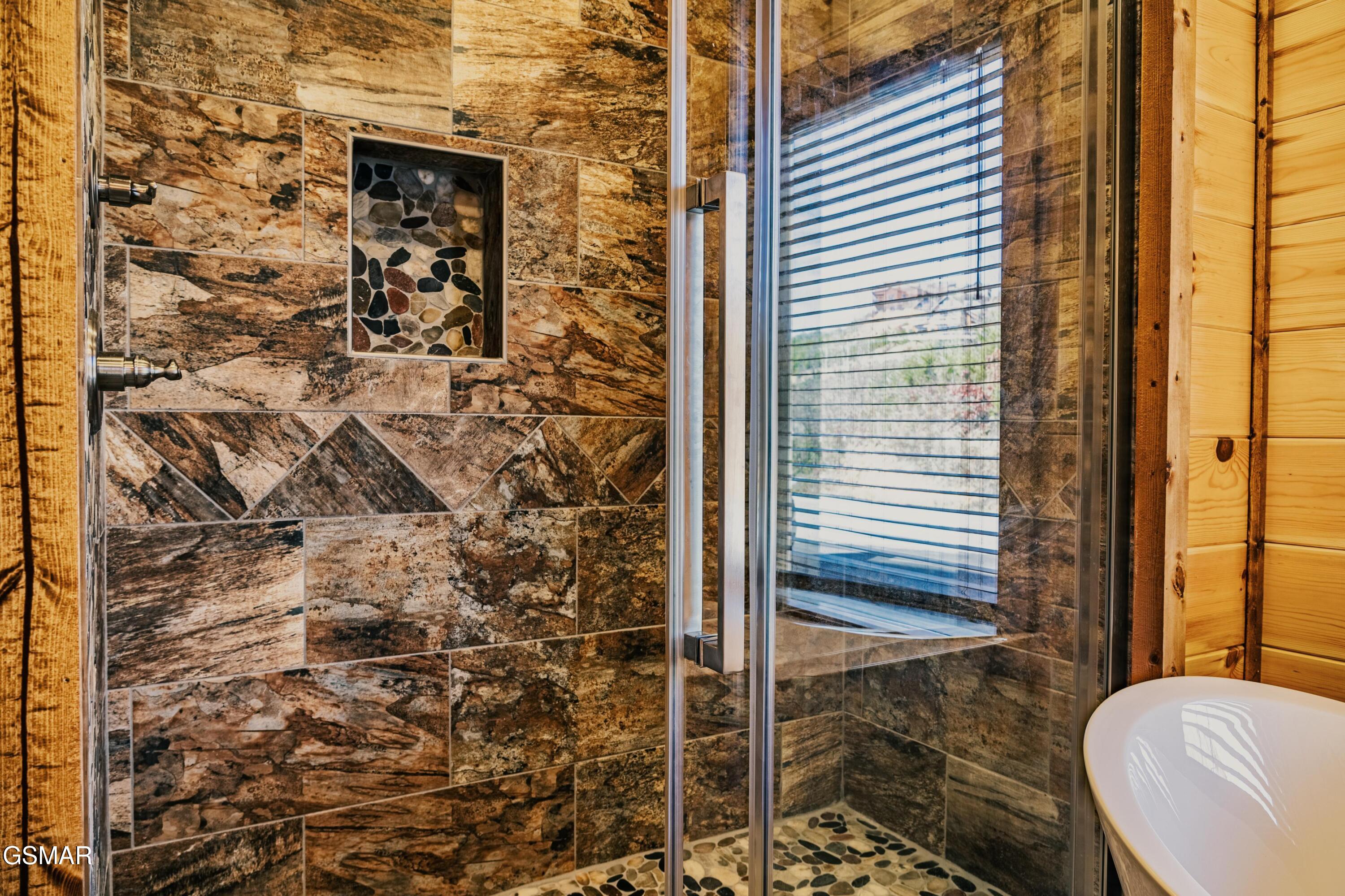 918 Elm Road Gatlinburg TN 37738