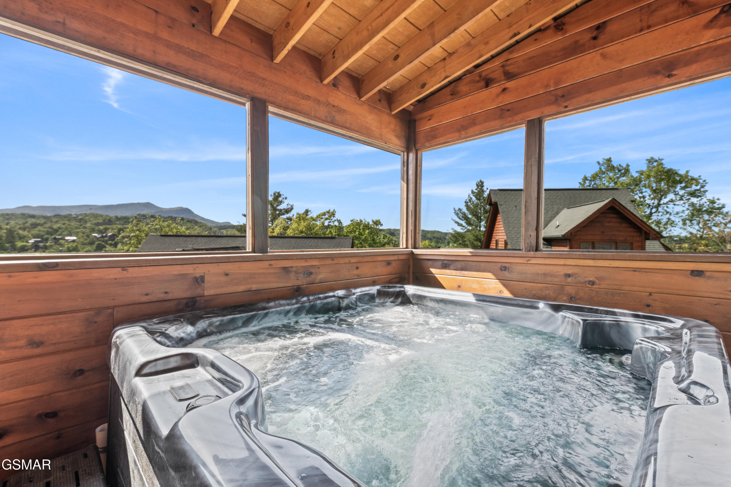 427 Big Bear Way Pigeon Forge TN 37863